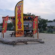 Las Tres Camelias Food Truck — Restaurant food truck in San Antonio, Texas