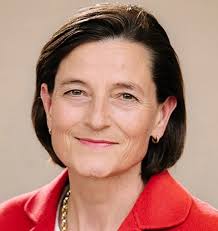 Alison Farquhar's Instagram, Twitter & Facebook