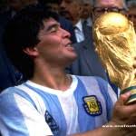 Mario alberto kempes chiodi (15 iulie 1954, bell ville, argentina) este un fost atacant argentinian de talie internațională. Mario Kempes Antara Argentina Spanyol Dan Indonesia Pandit Football Indonesia