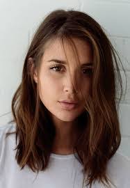 Isabelle Sullivan's Instagram, Twitter & Facebook