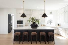 110 antique white kitchens ideas kitchen pictures of traditional off 30 cabinets (design photos) designing idea 25 best ever (diy paint) painting white: Kitchen Of The Week Texas Chic In Black White And Wood Houzz White Wood Kitchens Lake House Kitchen Open Plan Kitchen Living Room