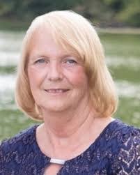 Debra Graff's Instagram, Twitter & Facebook