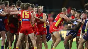 Fremantle dockers season 2020 players. Afl 2020 Nat Fyfe Injury Suns Defeat Dockers Half Time Melee The Courier Mail