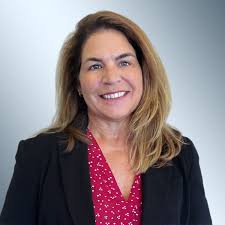 Julie Ohl's Instagram, Twitter & Facebook