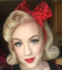You can now add on a layer and style element to it by bringing in the bandana look, as seen above. 20 Gorgeous Bandana Hairstyles For Cool Girls