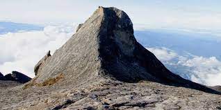 Video kali ini saya akan bagi tips mendaki. Mengintip Cara Malaysia Mengelola Gunung Kinabalu Halaman All Kompas Com