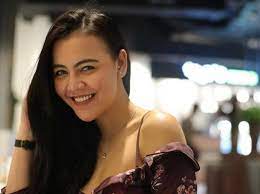 Istri dari bek persija jakarta, alfath faathier, ini memilih untuk hijrah setelah mendapatkan teguran dari allah swt., wags alfath faathier dan ratu rizky nabila © instagram/alfathfaathier. Dvm6 Zwlocerlm