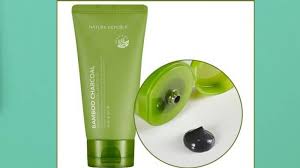 Sehingga, yang bisa kita lakukan adalah membuatnya tampak lebih kecil. Inilah Produk Masker Untuk Mengecilkan Pori Pori Di Wajah Moiamor