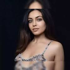 Viral adult content creator Zara Dar gets a shocking DM from a techie PhD  dropout - The Economic Times