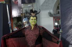 American reunion (2012) cast and crew credits, including actors, actresses, directors, writers and more. Jamie Lee Curtis Schlupft Fur Die Warcraft Premiere In Ein Ork Schamanen Kostum Stuttgarter Zeitung
