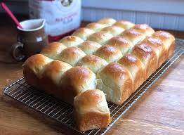 Amish Dinner Rolls King Arthur Flour In 2020 Sweet Dinner Rolls Dinner Rolls King Arthur Flour Recipes