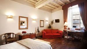 The original structure of the building was built for the family porcari and was later owned by the family ghislieri, from whom the nunez bought it renovated, probably designed by. Pantheon Inn Rom Offizielle Seite