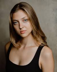 Laura Woodhouse's Instagram, Twitter & Facebook