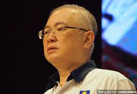 Mca president datuk seri dr wee ka siong has urged the government not to give in to any requests made by the japanese. Dr Wee Trail Of Damage Expected If Ecrl Cancelled Malaysia Today