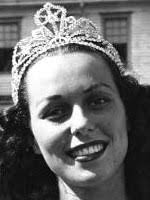 Louisa Benson's Instagram, Twitter & Facebook