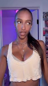 one mo, my mama's calling 💕 @just_sheba