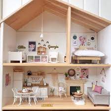 Barbie haus ikea, kinderrume mit hocker schon lange nicht auf den ersten blick sichtbar erklrt das produkt kann platzsparend zusammengeklappt werden. Boho Dollhouse Dolls Flisat House Ikea Macrame Macrame Cushion Mini Modern Modern Boho Dollhouse With Mini M Puppenhaus Barbie Haus Mobel Barbie Haus