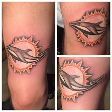 The miami dolphins wr really wanted a new tattoo, but instead of seeking out a professional, he decided to do the job himself. Pin Oleh Manuelaguillorysd Di Miami Dolphins Memes