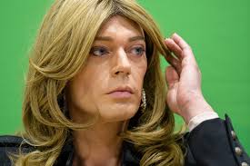 Und jetzt, 2019, da nennt sie sich tessa mit. Transsexuelle Grunen Abgeordnete Klagt Uber Kundenformulare
