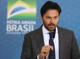 Fábio salustino mesquita de faria is a brazilian politician, current minister of communications of jair bolsonaro government. Fabio Faria Afirma Que Mudara De Partido E Ira Provavelmente Para O Pp Poder360