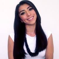 Tania Dunham's Instagram, Twitter & Facebook