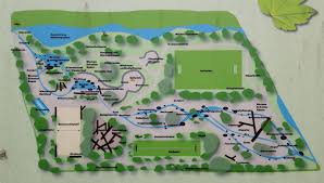 Naturspielplatz In Ottenhofen Ich Spring Im Dreieck Naturspielplatz Spielplatz Geburtstagsspiele