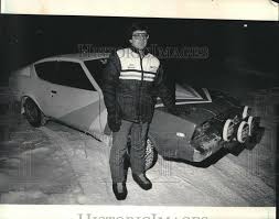 Steve Nowicki with Plymouth Arrow He Drove to Title Wisconsin, 1983 vintage  press photo print