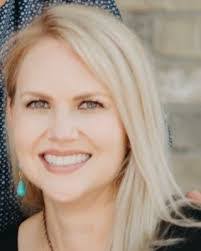 Beth Austin's Instagram, Twitter & Facebook