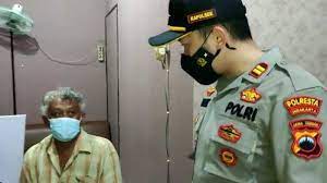 Seasound solo driver for windows 7 32 bit, windows 7 64 bit, windows 10, 8, xp. Https Jateng Tribunnews Com 2021 04 17 Zb Warga Sangkrah Pasar Kliwon Solo Tetap Nekat Jual Ciu Pada Bulan Ramadan Https Cdn 2 Tstatic Net Jateng Foto Bank Images Polsek Pasar Kliwon Solo Jpg Kapolsek Pasar Kliwon Iptu Achmad Riedwan Prevoost