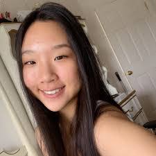 Nicole Lim's Instagram, Twitter & Facebook