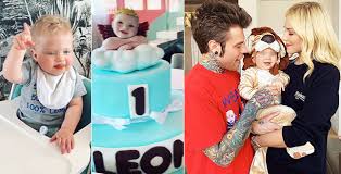 Con loro oltre a fedez, volato a los angeles già qualche settimana fa, ci sono anche le rispettive famiglie dei due neo genitori. Leone Il Figlio Di Chiara Ferragni E Fedez Compie 1 Anno E Fa Impazzire Mamma E Papa Gossip