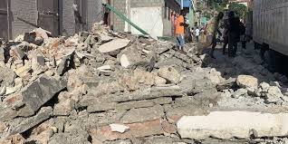 El terremoto de haití de 2010 registrado a las 16:53:09 hora local el 12 de enero del 2010, con epicentro a 15 km de puerto príncipe, la capital haitiana. Pylx2d6qfmjjcm