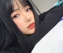 Image About Girl In Songs I Should Probably Check Out By Lavernai Ulzzang Girl Girl Hairstyles Uzzlang Girl