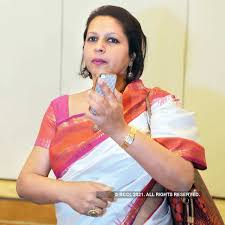 Priya paul (born 1967) is an indian businesswoman, the chairperson of apeejay surrendra park hotels, a subsidiary of the apeejay surrendra group, which operates the park hotels chain of hotels. Priya Paul Movies Photos Videos News Biography Birthday Etimes