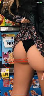 Julia Rose - 9GAG