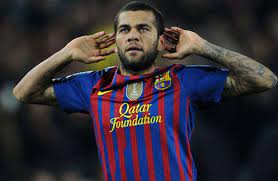 هاي كورة_ تحدث داني ألفيس في حوار مهم مع rac 1 وكان أغلب الحوار حول إنه يحب برشلونة ومتألم لحاله وإنه يشعر بالزن من أجل المشاكل التي تضرب برشلونة. Ø¨Ø¹Ø¯ Ø±Ø­ÙŠÙ„Ù‡ Ø¹Ù† Ø¨Ø±Ø´Ù„ÙˆÙ†Ø© Ù‡Ø°Ù‡ Ø£Ø¨Ø±Ø² 5 Ù…Ø­Ø·Ø§Øª ØªØ§Ø±ÙŠØ®ÙŠØ© ÙÙŠ Ù…Ø³ÙŠØ±Ø© Ø£Ù„ÙÙŠØ³