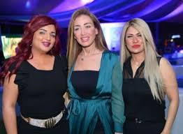 فضلًا، ساهم بتنسيقها وفق دليل الأسلوب المعتمد في ويكيبيديا. Ù„Ø£ÙˆÙ„ Ù…Ø±Ø© Ø±ÙŠÙ‡Ø§Ù… Ø³Ø¹ÙŠØ¯ Ù…Ø¹ Ø²ÙˆØ¬Ù‡Ø§ Ø®Ù„Ø§Ù„ Ø§ÙØªØªØ§Ø­ Ø¥Ø­Ø¯Ù‰ Ø§Ù„Ø®ÙŠÙ… Ø§Ù„Ø±Ù…Ø¶Ø§Ù†ÙŠØ© ØµÙˆØ±