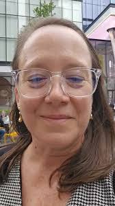 Kristin Wren's Instagram, Twitter & Facebook