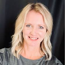 Robin Finley's Instagram, Twitter & Facebook