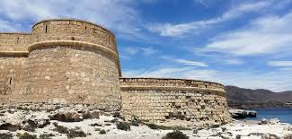 In response, the spanish commissioned the engineer pedro zapata to build a new fort on the hill in 1657. Castillo San Felipe Los Escullos 2021 All You Need To Know Before You Go With Photos Tripadvisor