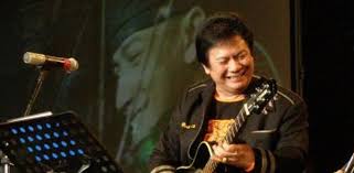 Panbers sukses menerima sembilan piringan emas lewat single gereja tua sebagai bentuk pencapaian lagu terlaris. Lirik Lagu Gereja Tua Hits Beken Benny Panjaitan Panbers Showbiz Liputan6 Com