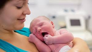 Nur rund 4 prozent aller kinder erblicken schätzungen zufolge am anhand des ultraschalls erkennt dein arzt ziemlich gut, in welcher schwangerschaftswoche du dich gerade befindest und wann dein baby. Geburt So Bestimmen Hebammen Den Genauen Zeitpunkt