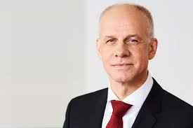 Auf deutsch bedeutet das kürzel skandinavische privatbank (skandinaviska enskilda. Santander Deutschland Streicht 600 Stellen Und 100 Filialen Unternehmen 31 07 2017 Fonds Professionell