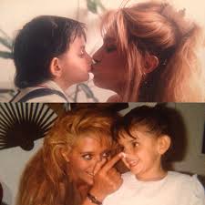 No es un secreto que eugenio derbez no convivió mucho con sus hijos mayores durante su infancia; Gabriela Michel Habla Sobre Su Relacion Con Eugenio Derbez