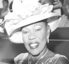 Amelia Simms's Instagram, Twitter & Facebook