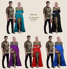 Model baju gamis syari terbaru 2020 jual baju gamis terbaru model busana muslim cantik online harga murah update tiap minggu sale up to !. Detail Gambar 45 Model Baju Batik Couple Terbaru 2020 Anak Muda Keluarga