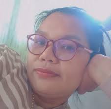 ชุดซัมปอตถ้าเอามาทำให้ดีๆ มันก็สวยได้แถมมีเอกลักษณ์ด้วย  แต่อีเหม็นรุ่นใหม่ดันไม่สนใจ ไม่คิดพัฒนา มีหัวไว้แค่กั้นหนังหู  ทอดทิ้งและดูถูกบรรพบุรุษของตัวเองมากๆ