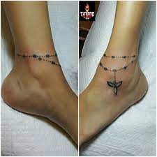 17 Ankle Bracelet Tattoo Inspos For When Youre Craving New Ink Ankle Bracelet Tattoo Tattoo Ankle Bracelet Tattoo Bracelet