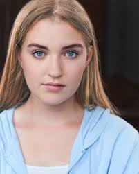 Lily Bowen's Instagram, Twitter & Facebook