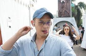 Rezky aditya yang lahir dengan nama lengkap zaenal s aditya p chezar dan lahir pada tanggal 26 februari 1985 di jakarta, indonesia, sekarang ini dirinya terkenal dengan nama rezky aditya saja. Ditanya Soal Citra Kirana Rezky Aditya Kabur Matamata Com